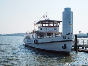 Schiff der Reederei Bischoff